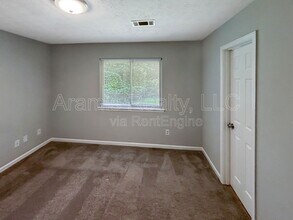 9241 Woodhill Ln in Jonesboro, GA - Building Photo - Building Photo
