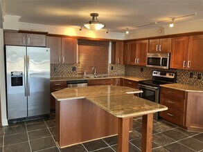 201 W Laurel St in Tampa, FL - Building Photo - Building Photo