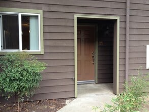 923 Catkin Ct in San Jose, CA - Foto de edificio - Building Photo