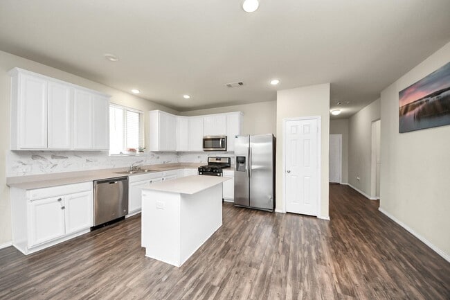 property at 25827 Kinship Ct