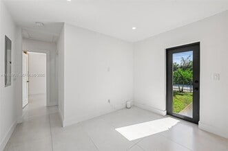 5152 SW 6th St in Coral Gables, FL - Building Photo - Building Photo