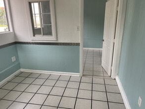 216 E Mission Rd in Fallbrook, CA - Building Photo - Building Photo