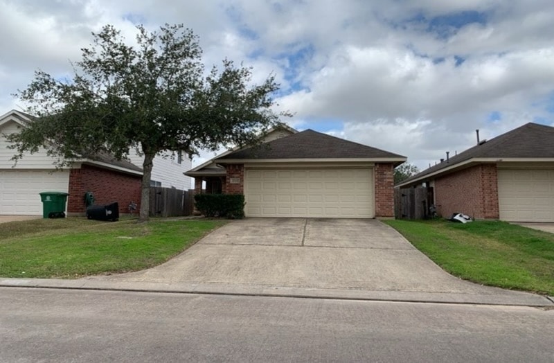 5022 Canyon Blanco Dr in Houston, TX - Building Photo