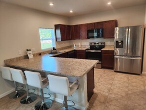 308 Fiddlewood Ct in Davenport, FL - Building Photo - Building Photo