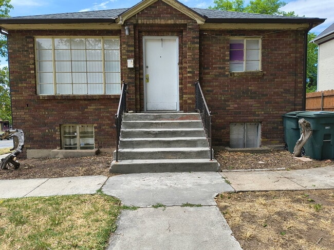 property at 2583 S Jefferson Ave