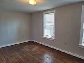 212 N Queen St in Shippensburg, PA - Building Photo - Building Photo