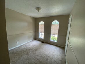 109 E Kent St in Broken Arrow, OK - Building Photo - Building Photo