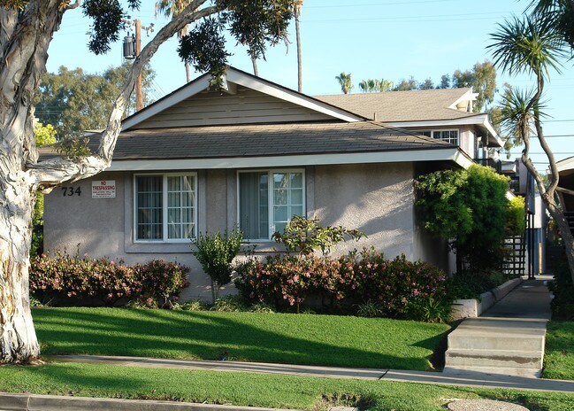 734 James St in Costa Mesa, CA - Building Photo - Building Photo