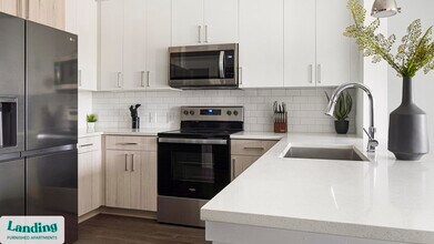 44 Braves Ave in Lawrenceville, GA - Building Photo - Building Photo