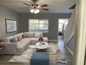 156 NE 20th Ct in Wilton Manors, FL - Building Photo - Building Photo