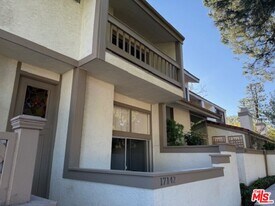 17142 Palisades Cir in Los Angeles, CA - Building Photo
