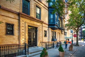 35 Pineapple St in Brooklyn, NY - Foto de edificio - Building Photo