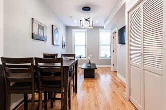 1624 W Beach Ave in Chicago, IL - Building Photo - Building Photo