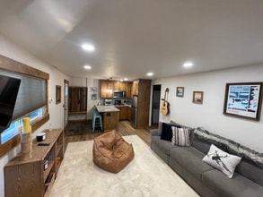 11869 Deerfield Dr in Truckee, CA - Building Photo - Building Photo