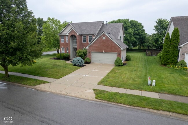 14170 Royalwood Dr in Fishers, IN - Building Photo - Building Photo