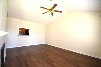 207 SE 16th St in Bentonville, AR - Building Photo - Building Photo