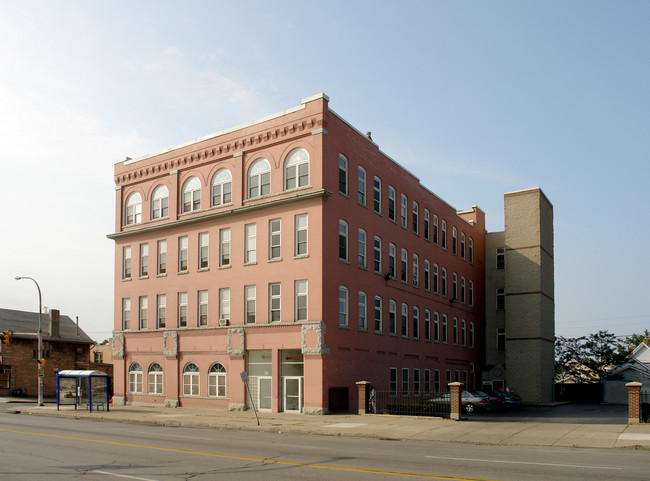 Christine Apartments in Buffalo, NY - Building Photo - Building Photo