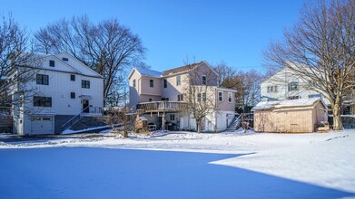 146 Pine St in Newton, MA - Building Photo - Building Photo