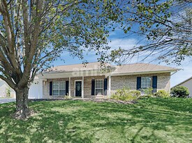 2114 Post Oak Ln in Maryville, TN - Building Photo