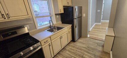 2827 Clearview Ave in Baltimore, MD - Building Photo - Building Photo