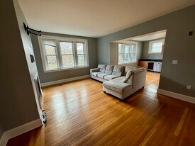 1607 Commonwealth Ave, Unit 6 in Boston, MA - Building Photo