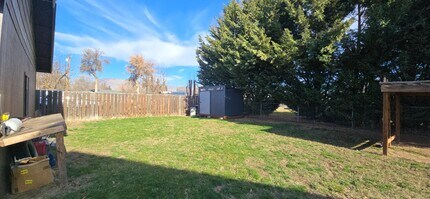 5415 Lockford Dr in Klamath Falls, OR - Building Photo - Building Photo