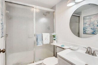 716 NE 20th Ln in Boynton Beach, FL - Building Photo - Building Photo