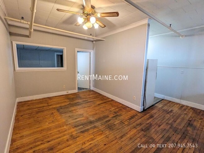 569 Hammond St in Bangor, ME - Building Photo - Building Photo