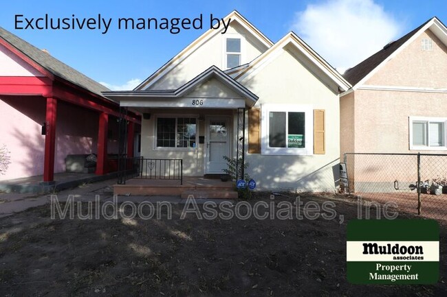 property at 806 E Abriendo Ave