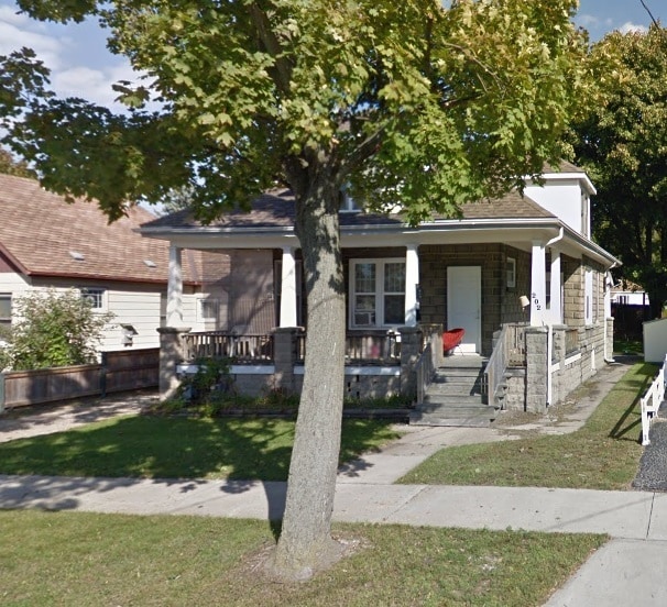 202 Collingwood St in Sarnia, ON - Building Photo