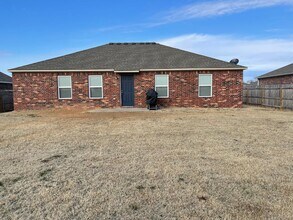 2429 Sebright Ave in Springdale, AR - Building Photo - Building Photo