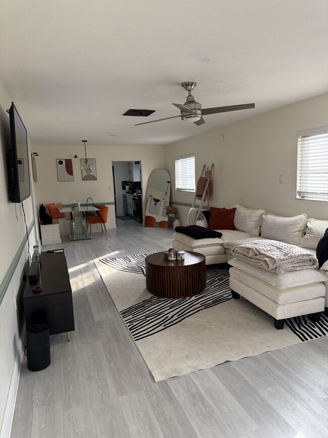 5865 37th Ave N, Unit #27 in St. Petersburg, FL - Building Photo - Building Photo