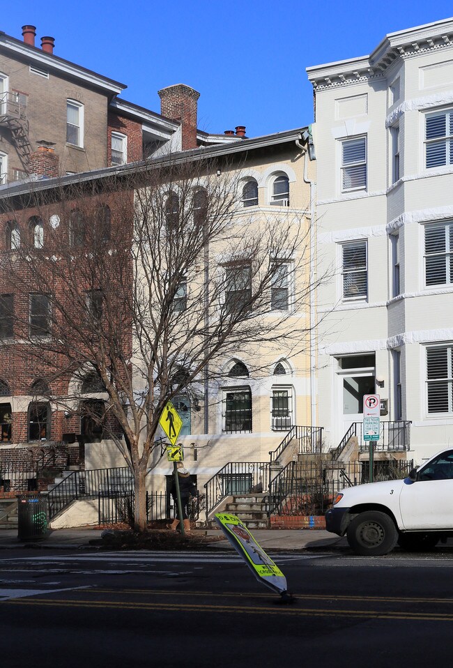 1847 Calvert St NW in Washington, DC - Foto de edificio - Building Photo