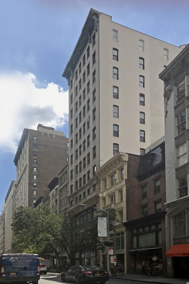 40 W 22nd St
