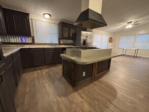 9412 N Elgin Ave in Lubbock, TX - Building Photo - Building Photo