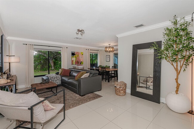 7509 NW 40th Pl in Coral Springs, FL - Building Photo - Building Photo