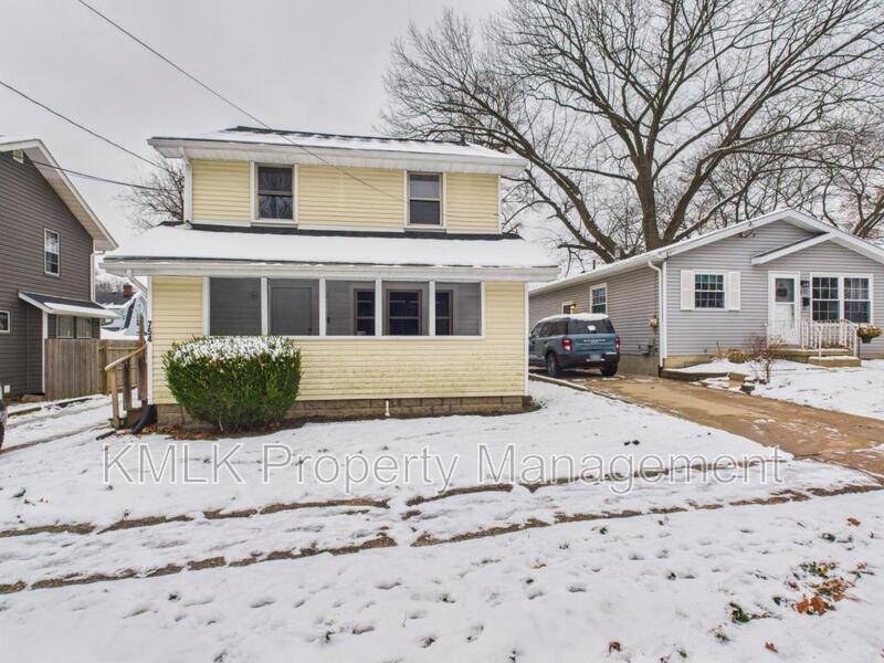 754 Arcadia Ave in Cuyahoga Falls, OH - Building Photo