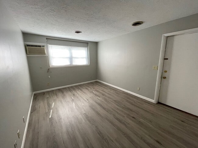 200 S Grove St in Normal, IL - Building Photo - Building Photo