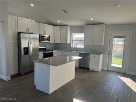 634 Royce Rd in La Belle, FL - Building Photo