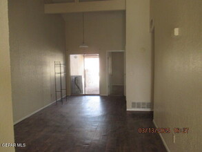 944 Montera Rd in El Paso, TX - Building Photo - Building Photo