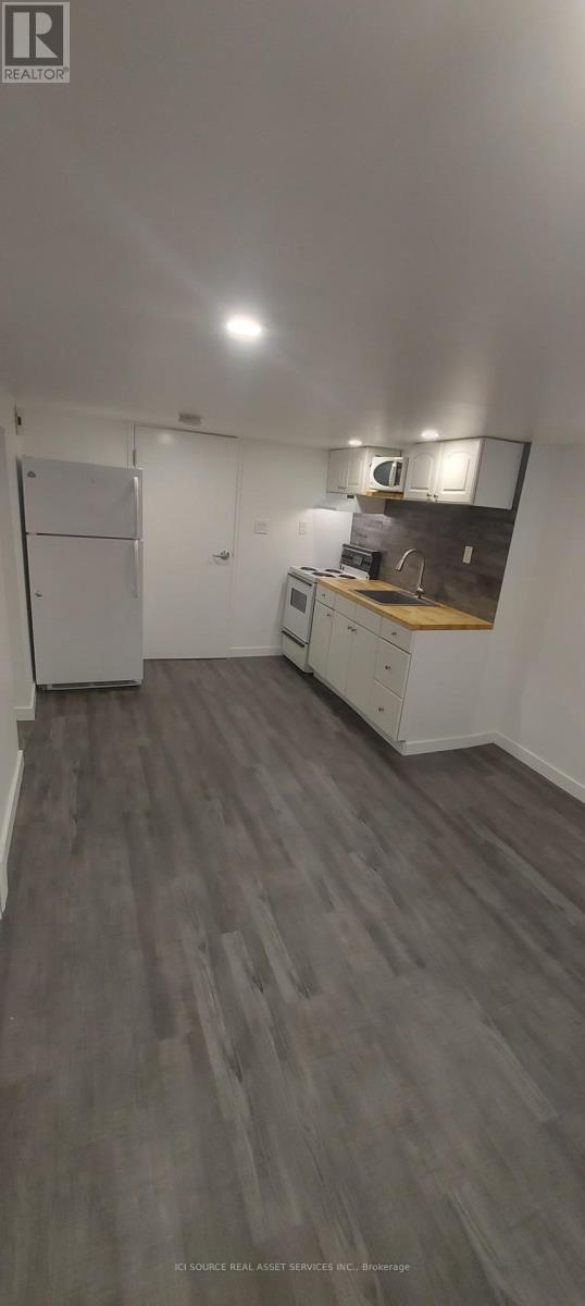 74 Burnaby Blvd in Toronto, ON - Building Photo - Building Photo