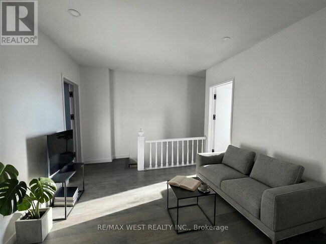 436 Markham St in Toronto, ON - Building Photo - Building Photo