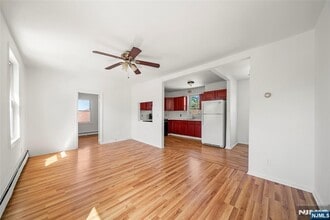 539 Bergen Blvd in Ridgefield, NJ - Building Photo - Building Photo