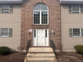 434 S Peace Rd in Sycamore, IL - Building Photo