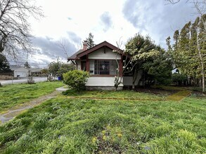 7139 SE 78th Ave in Portland, OR - Building Photo - Building Photo