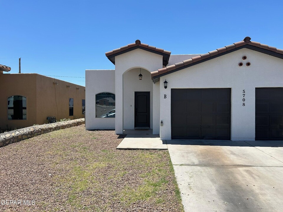 5708 Saluki Dr in El Paso, TX - Building Photo