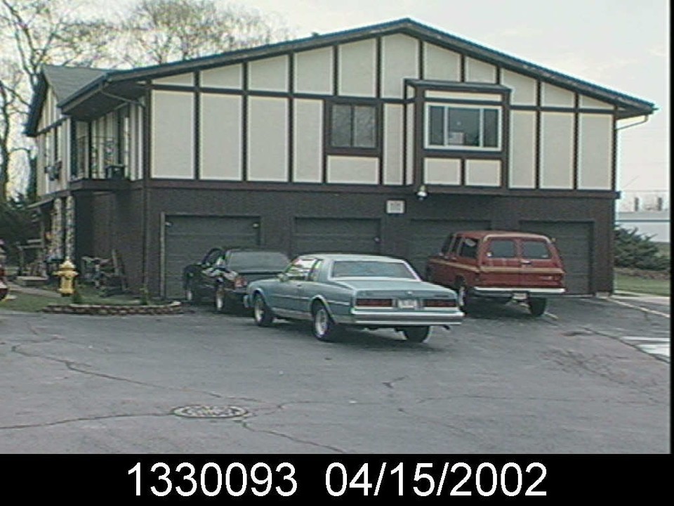 2004 Mac Arthur Rd in Waukesha, WI - Building Photo