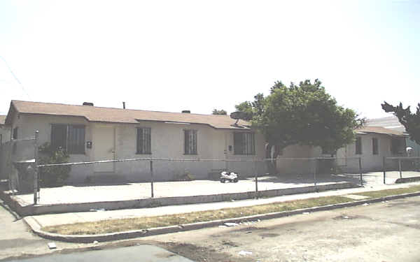 2616-2624 Carleton Ave in Los Angeles, CA - Foto de edificio - Building Photo