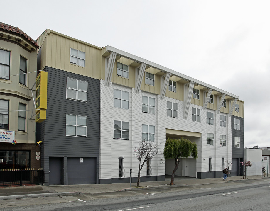 Del Carlo Court in San Francisco, CA - Building Photo