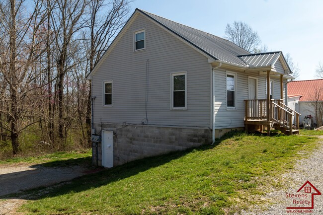 1827 W Broad St in Cookeville, TN - Building Photo - Building Photo